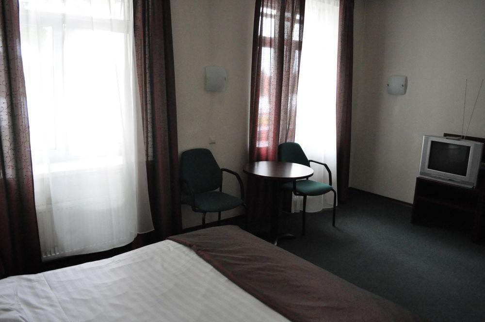 Hotel Albatross Рига Экстерьер фото