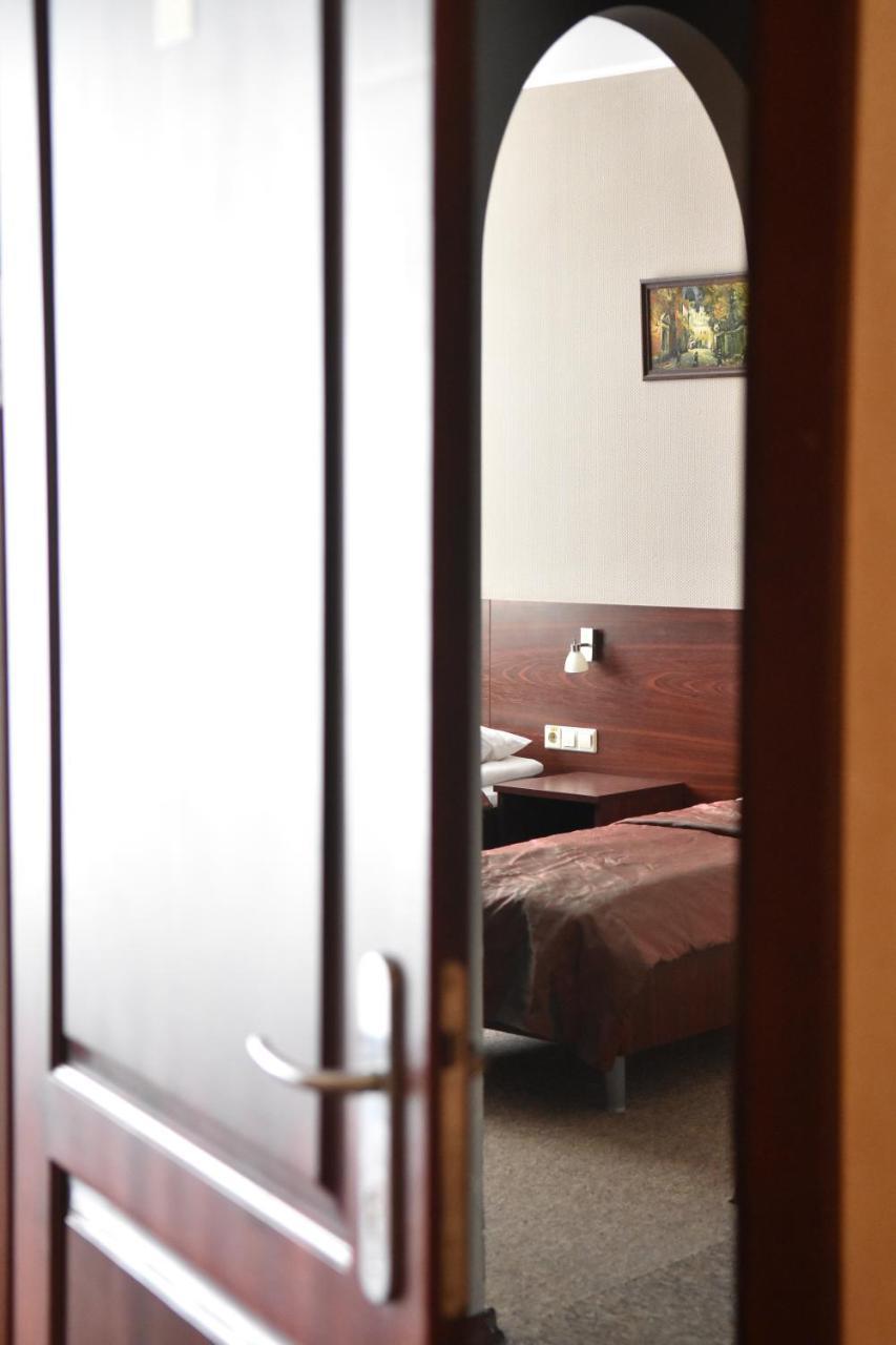 Hotel Albatross Рига Экстерьер фото